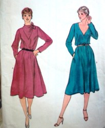 7885 VOGUE LS FLARE V DRESS,ATTACHED SCARF PATTERN 12